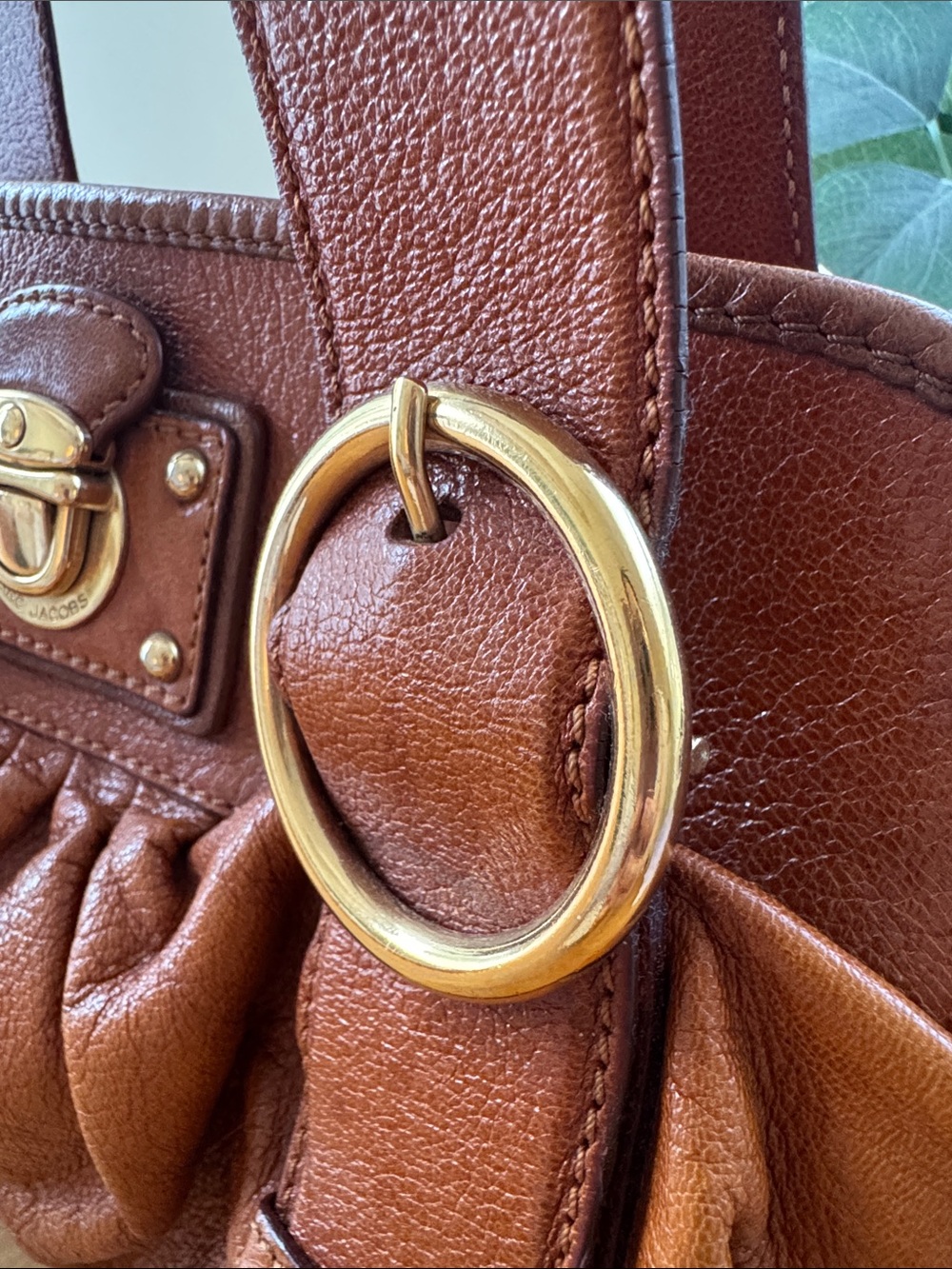 Marc Jacobs Brown Leather Messenger Bag with Gold Hardware - Picture 2 of 13